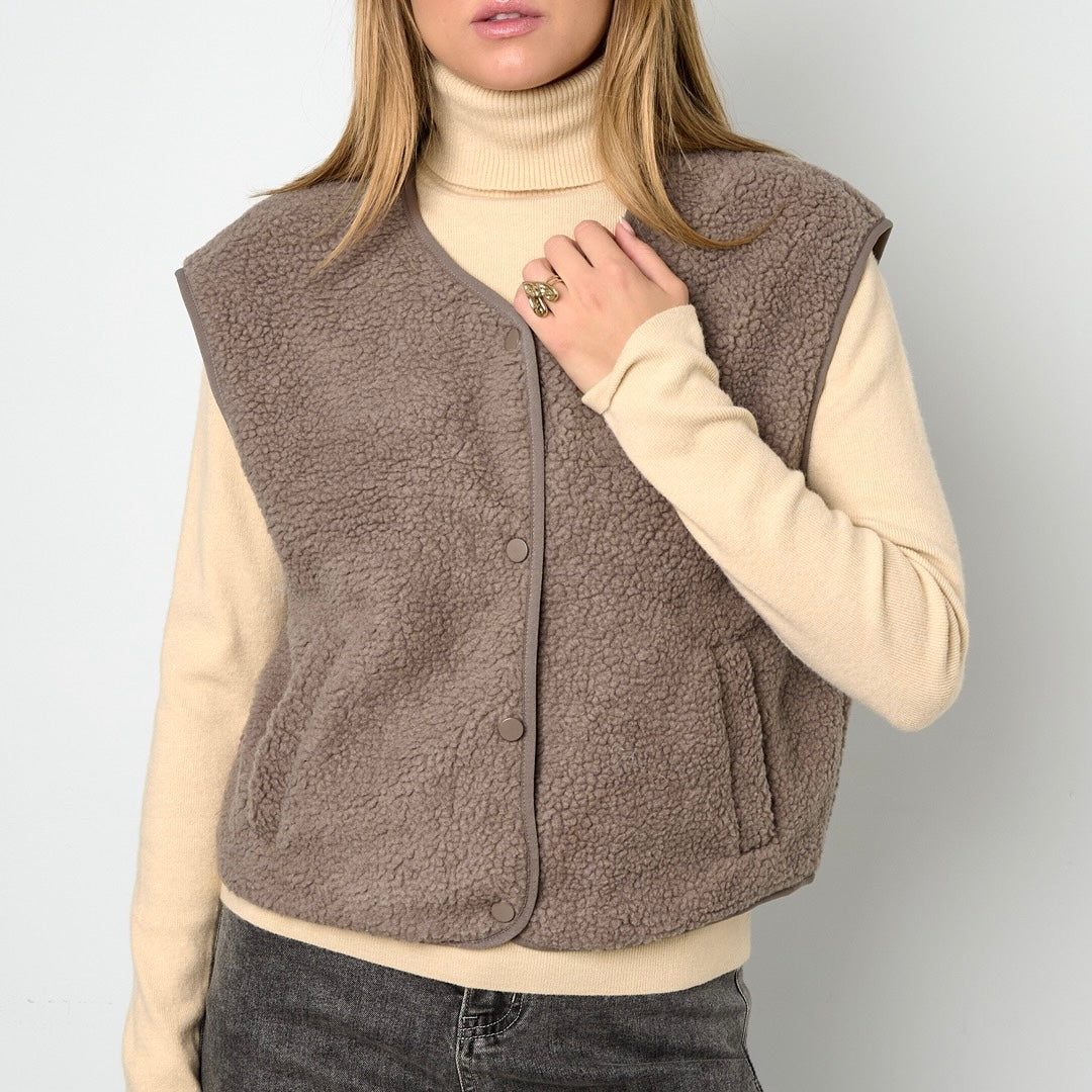 PRE ORDER Fluffy Teddy Vest